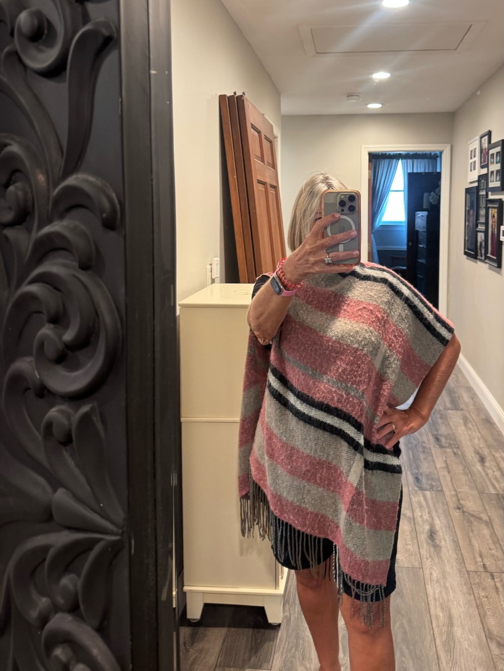 Zighilli Wool blend Poncho in Dusty pink and Gray